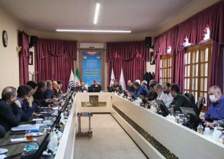 اتخاذ راهبرد جهش کارآفرینی و حل چالش‌های کلیدی اصفهان 