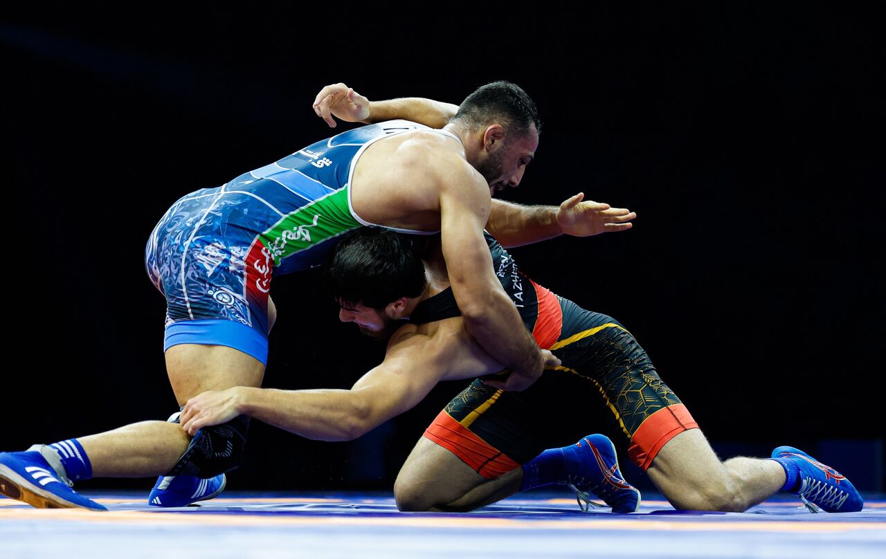 آذرپیرا مقتدرانه طلایی شد