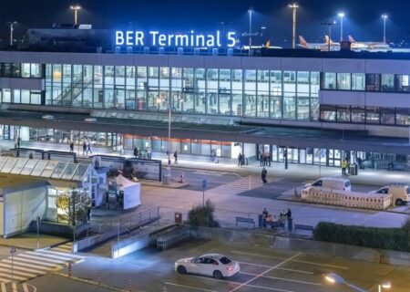 فرودگاه برلین به دلیل مشاهده پهپاد تعطیل شد