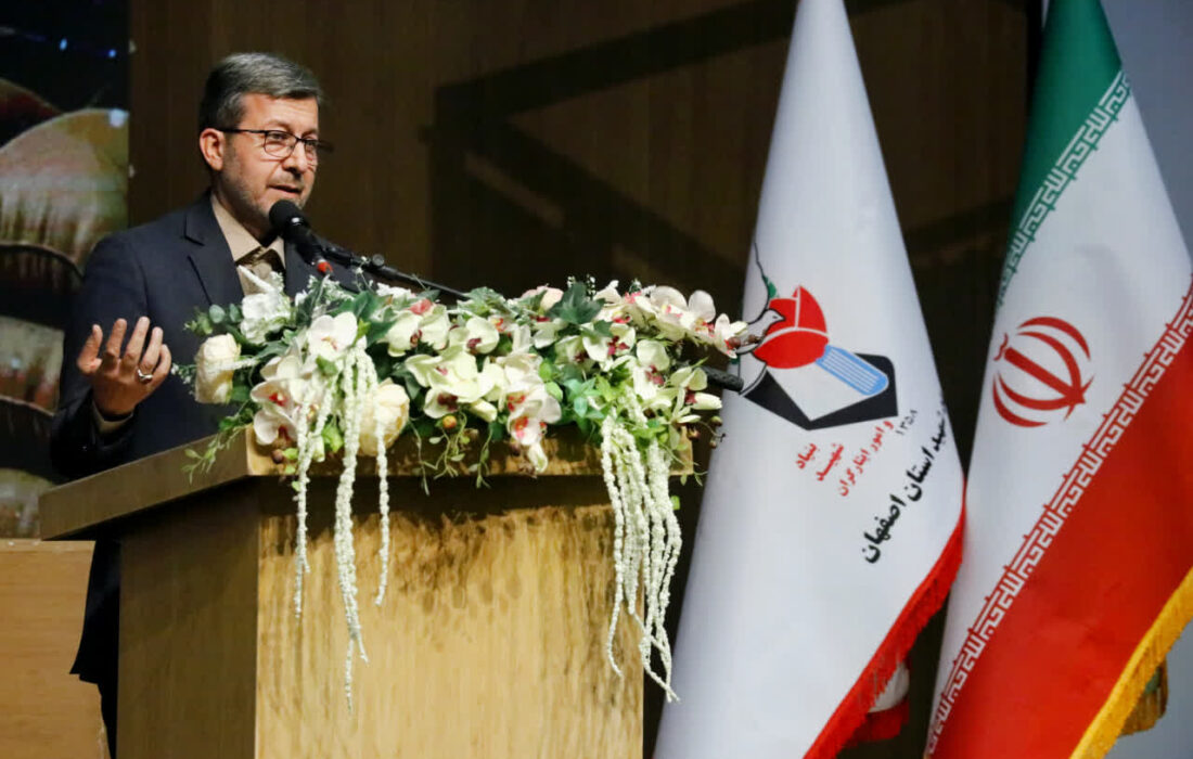 اصفهان با وجود عدم مرزی بودن، مردانه در دفاع مقدس ایستاد