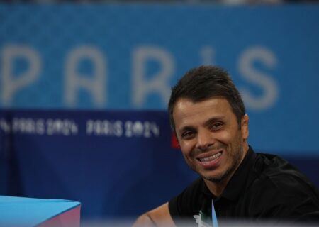 رنگرز: وزارت ورزش برای رفع مشکلات فدراسیون‌ها تلاش می‌کند