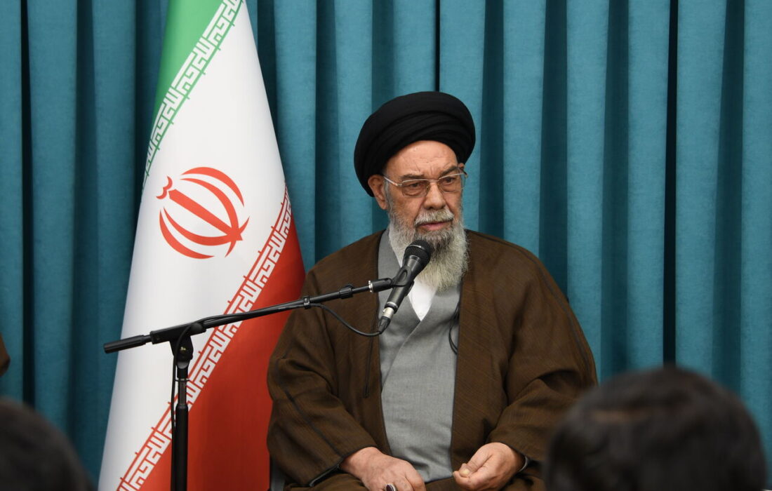 امام جمعه اصفهان: مدرسه باید انسان‌ساز باشد نه حافظه‌محور