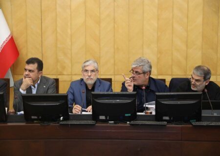 بررسی عملکرد وزارتخانه‌های آموزش، علوم و ارتباطات در کمیسیون برنامه با حضور وزرا