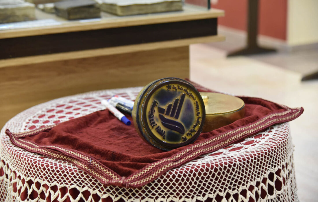 رئیس شورای تمبر: تمبر یادبود هنرهای ایرانی رو به زوال منتشر میشود