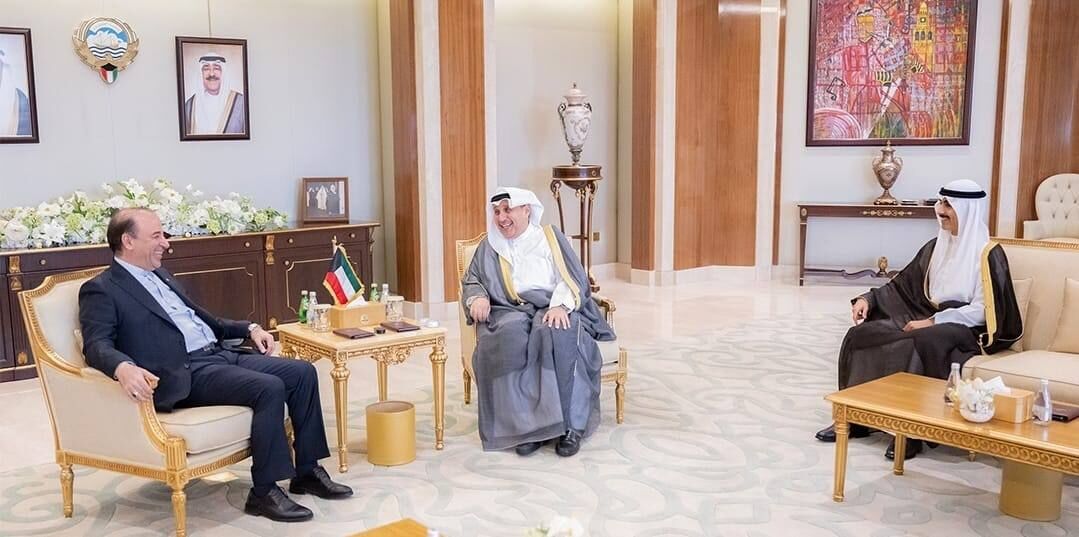 دیدار وگفتوگوی سفیر کشورمان با وزیر دربار کویت