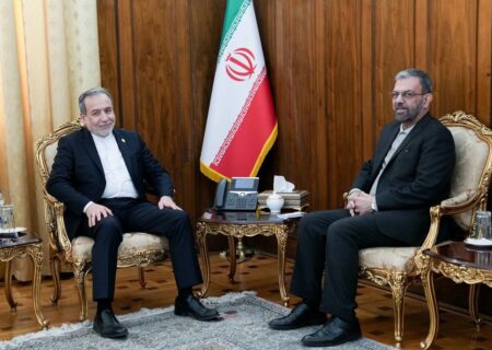 تاکید عراقچی بر تقویت مناسبات همه‌جانبه با تاجیکستان