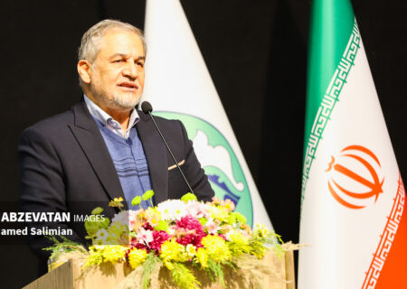 دانشگاه به‌عنوان یک نهاد حقوقی، در قبال مسائل و مشکلات جامعه مسئولیت دارد