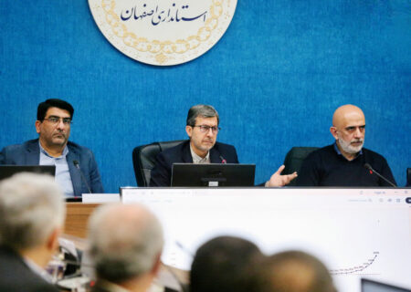 استاندار اصفهان: آرامش بازار و حفظ معیشت مردم خط قرمز ماست