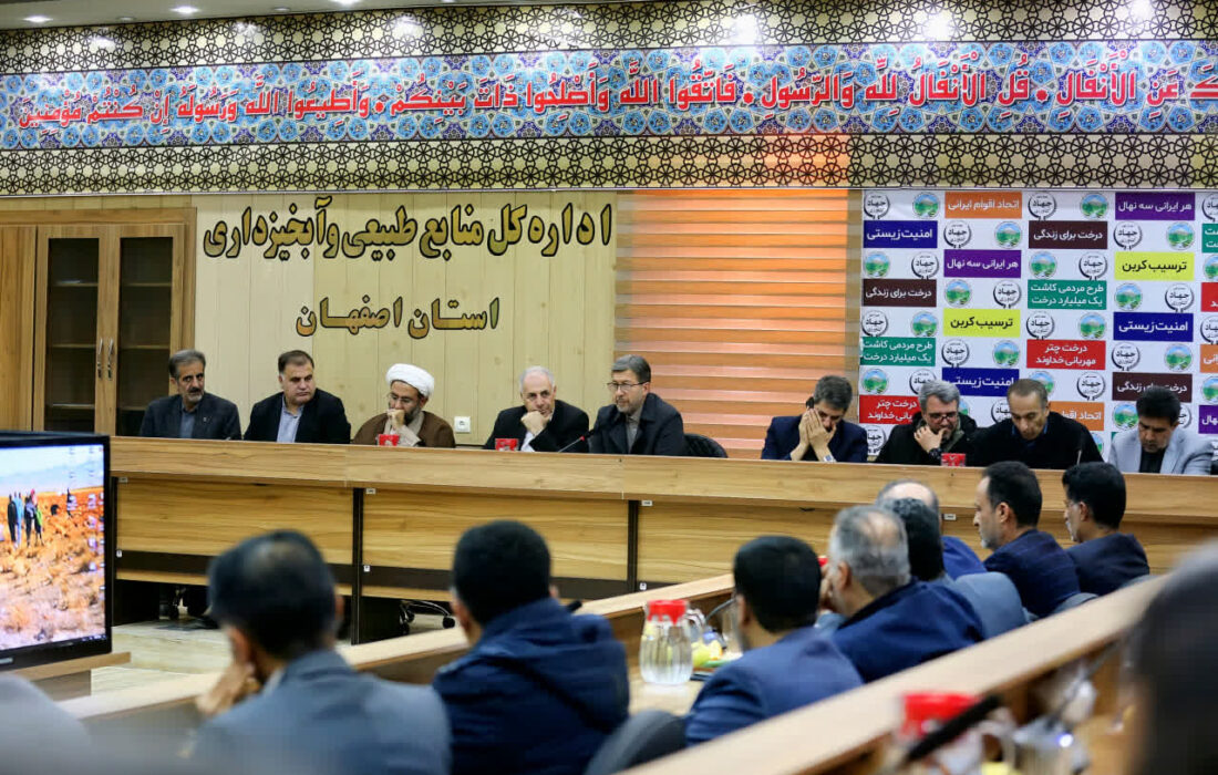 ضرورت فرماندهی واحد و پایداری در طرحهای درختکاری و زیستمحیطی