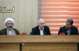 پیگیری طرح مردمی کاشت یک میلیارد درخت در کشور هستیم