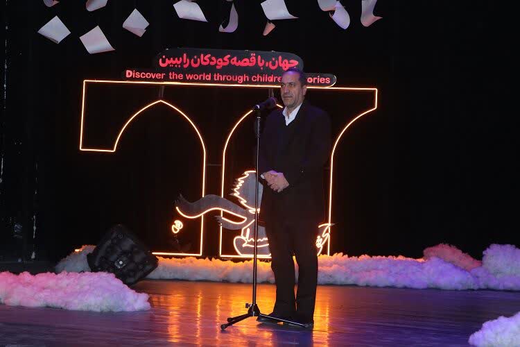 قصه‌گویی، کلید ساختن آینده‌ای روشن برای نوجوانان و جوانان است