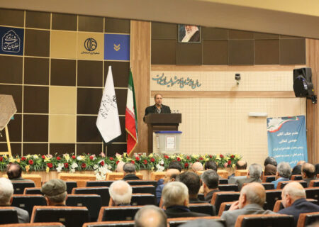 خانه احزاب اصفهان با حضور ۷۲ تشکل سیاسی در خانه مشروطیت گشایش یافت