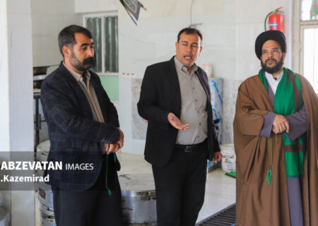 بازدید امام جمعه بخش باغبهادران و دهیار کلیشادرخ از پروژه‌های خیرساز روستای کلیشادرخ