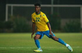 کارت زرد اندونگ در شب پیروزی استقلال