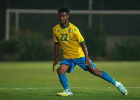 کارت زرد اندونگ در شب پیروزی استقلال