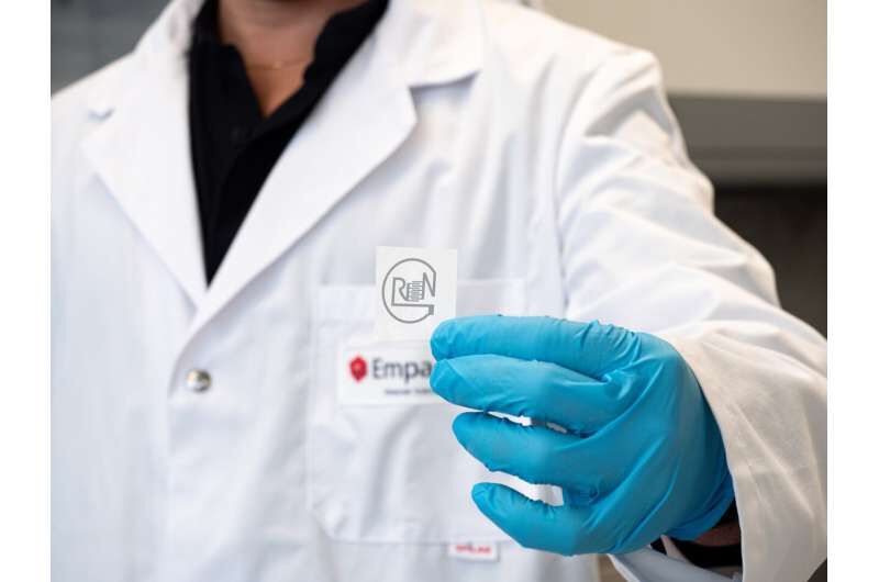 ابداع برچسب هوشمند تجزیهپذیر با قابلیت ثبت دائمی تخلفات دمایی