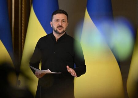 زلنسکی: آماده‌ام انتخابات برگزار کنم