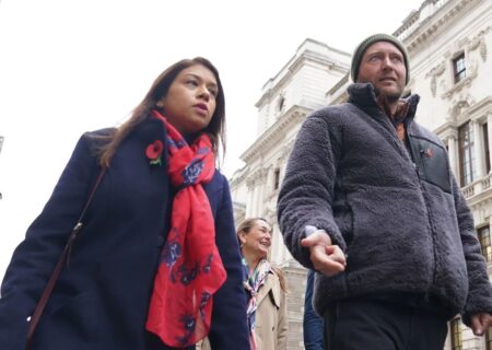 نماینده انگلیس به دو سال حبس محکوم شد