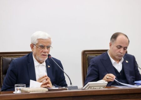 عارف: منابع حاصل از اصلاح ساختاری در کالابرگ مردم هزینه می‌شود