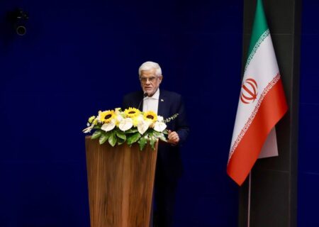 عارف: نادیده گرفتن حقوق مردم نابخشودنی است/اهمیت حلقه فرهنگ‌سازی در زنجیره خودرو