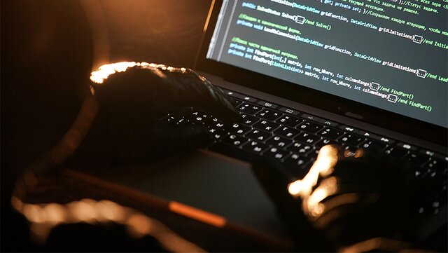 رسانه آلمانی: غرب جنگی نامرئی علیه روسیه به راه انداخته است