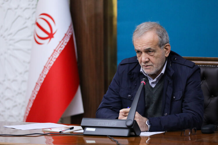 پزشکیان: اقدامات دولت برای گسترش انرژیهای پاک بی سابقه است