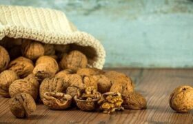 بادام، گردو یا دانه چیا کدام برای کاهش وزن و سلامت مغز مناسب‌تر است؟