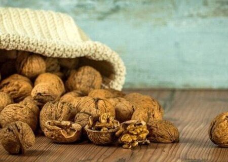 بادام، گردو یا دانه چیا کدام برای کاهش وزن و سلامت مغز مناسب‌تر است؟