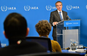 گروسی احتمال بازدید از نیروگاه بوشهر را رد نکرد