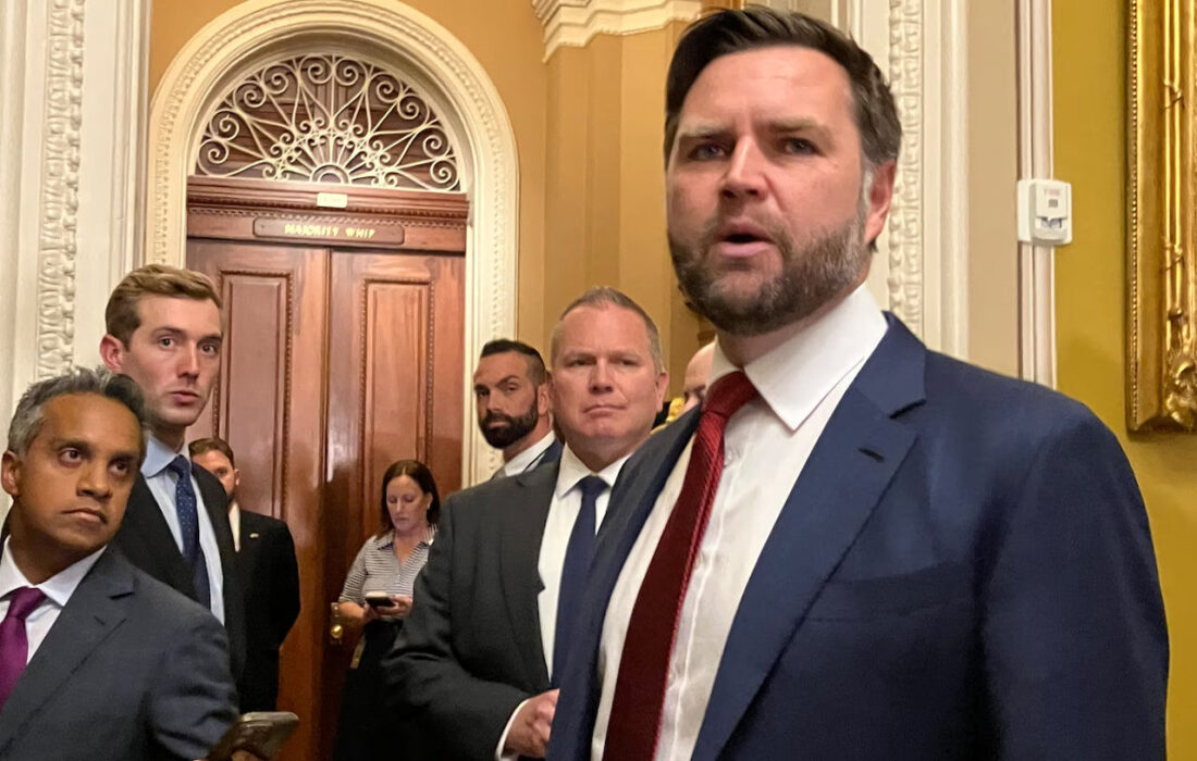 دفاع ونس از سیاست ترامپ در قبال ونزوئلا