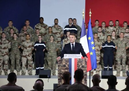 مکرون از اعزام نخستین گروه نظامیان فرانسوی به گرینلند خبر داد