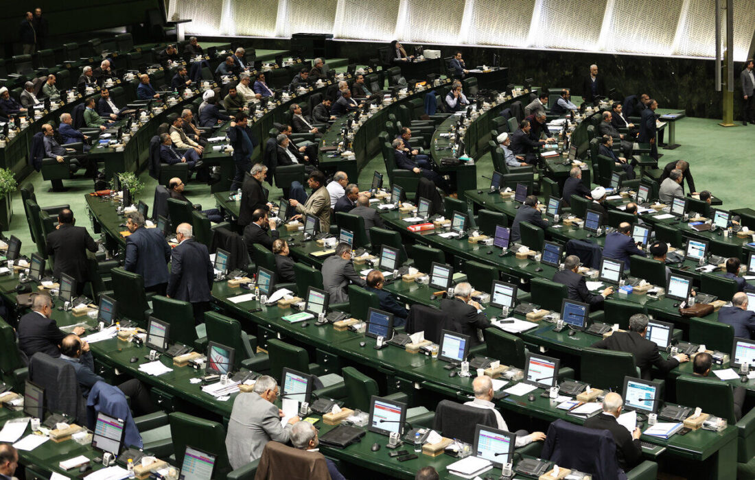 موافقت مجلس با کلیات طرحی برای اختصاص درصدی از صادرات نفت و گاز به صندوق بهینهسازی