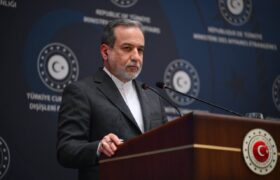 عراقچی:ایران آماده ورود به مذاکرات هسته‌ای از موضع برابر، براساس منافع و احترام متقابل است