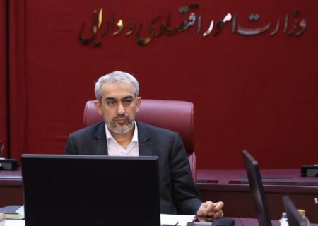 وزیر اقتصاد: با حذف ارز ارجیحی دهک‌های پایین از یارانه بیشتری بهره‌مند شدند