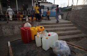 آنروا: جان آوارگان غزه در خطر است/ بحران شدید آب آشامیدنی