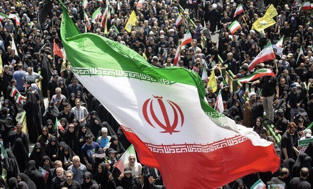 نسخه پیچی ترامپ درباره ایران به بن بست می‌خورد