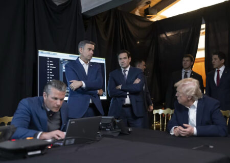 حمله به ونزوئلا راهزنی است