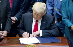 ترامپ تامینکنندگان نفت کوبا را تهدید کرد