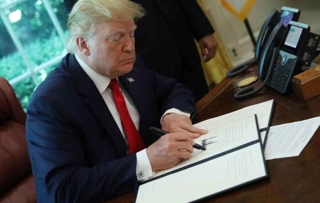 ترامپ تعرفه ۱۰ درصدی بر حامیان گرینلند را اعلام کرد