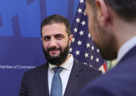 ونس، جولانی را به بازگرداندن تحریم‌های سزار تهدید کرد