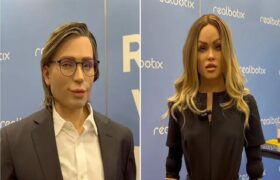 ۲ ساعت مکالمه ۲ ربات انساننما بدون دخالت انسان