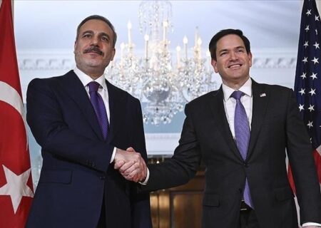 رایزنی وزیران امورخارجه آمریکا و ترکیه درباره تحولات سوریه