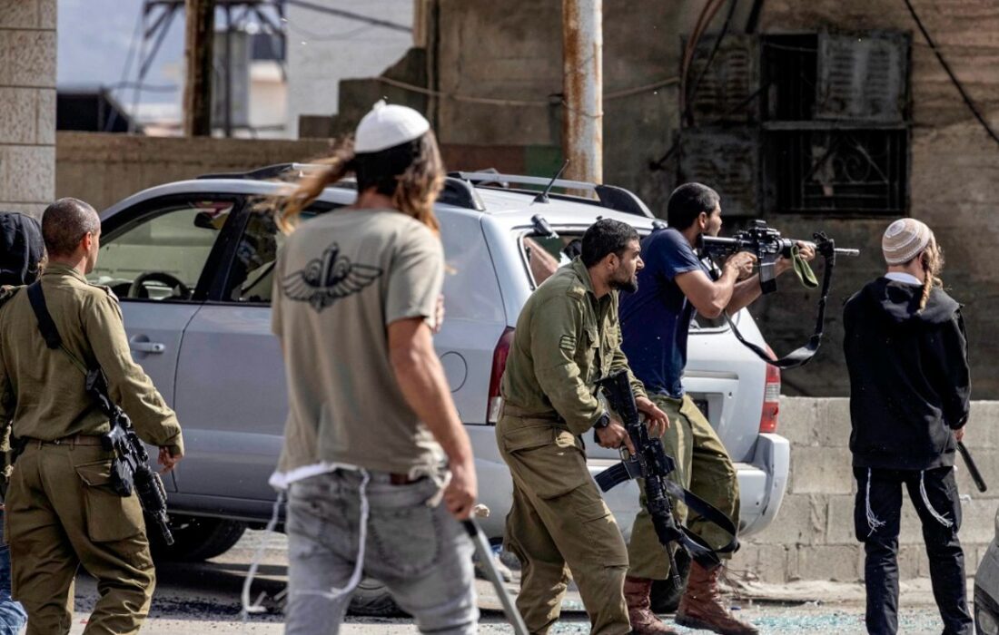 تشدید یورش شهرک‌نشینان مسلح به کرانه باختری و قدس اشغالی