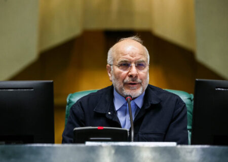 رئیس مجلس: دامنه تغییرات نرخ ارز در بودجه باید مشخص شود