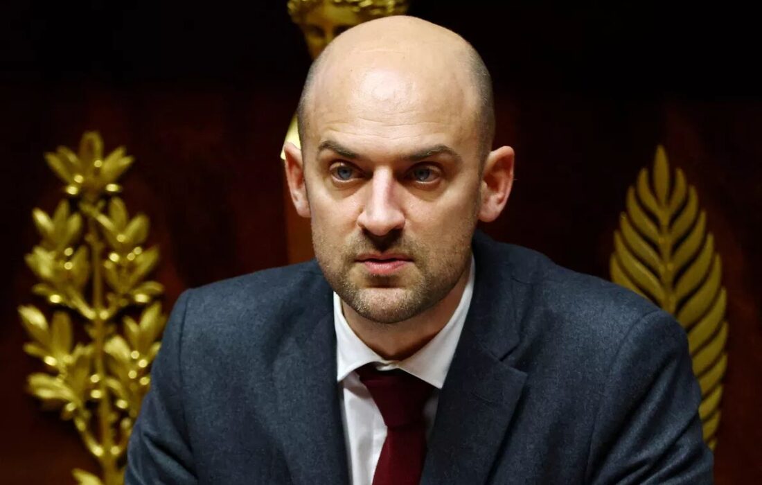 پاریس به اظهارات دبیرکل ناتو در مورد وابستگی دفاعی اروپا واکنش نشان داد