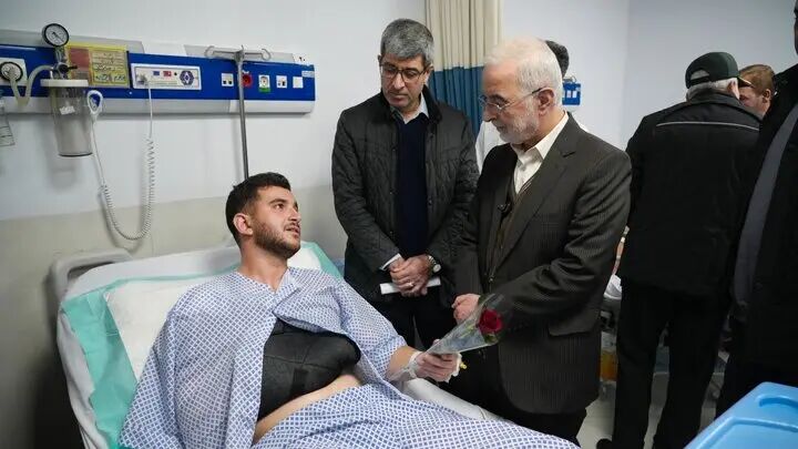عیادت وزیر کشور از مجروحان حوادث تروریستی آمریکایی صهیونیستی