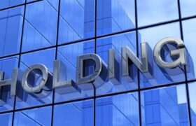 عضو هیات عالی بانک مرکزی: بازار سرمایه توانایی تأمین مالی هلدینگ‌های بزرگ را ندارد