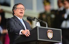 اعتراض رئیس‌جمهوری کلمبیا به اتهام‌های ترامپ؛ «بدون اطلاع صحبت می کنید»