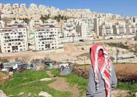 یورش شهرک نشینان اسرائیلی به کرانه باختری/۱۵ خانواده آواره شدند