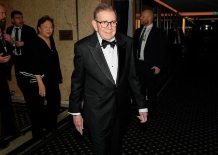 سیاستمدار مخالف ونزوئلایی از ارتش این کشور خواست او را به قدرت برساند